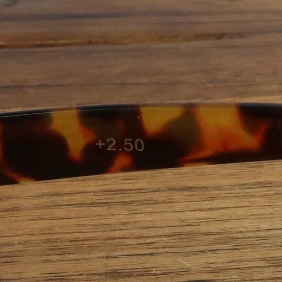 RETRO TRENDY BROWN TORTISHELL READER GLASSES +2.50 NWT - Picture 4 of 5
